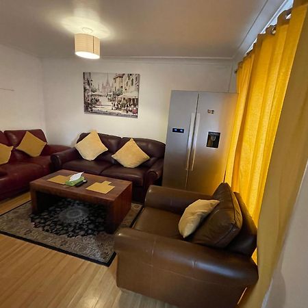 Holiday Home Cardiff City Sleeps 7 Exterior photo