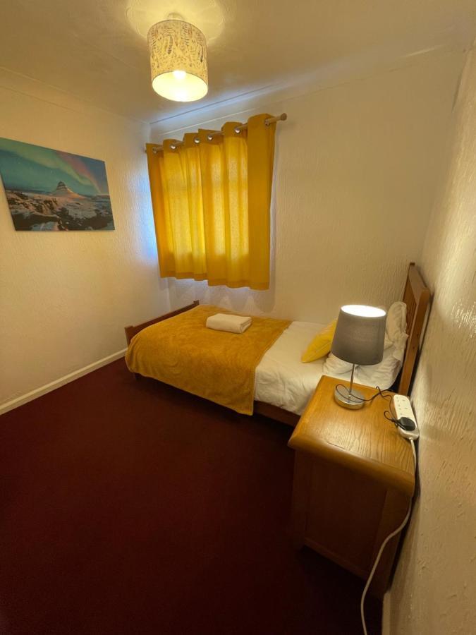 Holiday Home Cardiff City Sleeps 7 Exterior photo