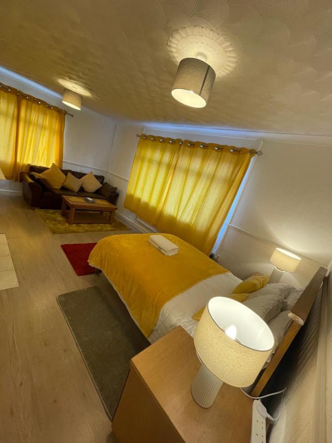 Holiday Home Cardiff City Sleeps 7 Exterior photo
